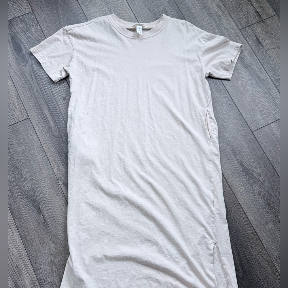 H&M Light Beige T-Shirt Dress